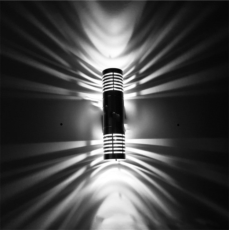 WinniHouse creative double head wall lamp with modern design, suitable for corridor, aisle, or bedside lighting.