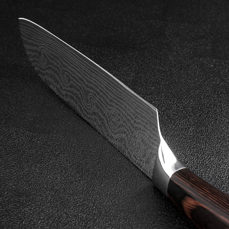 Set de cuchillos profesionales estilo Damasco con mangos de madera premium, ideal para cocina de alta calidad.