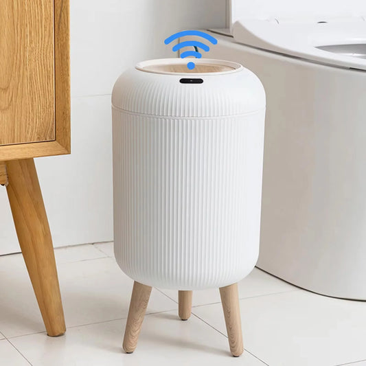 Automatic motion sensor trash can with lid by WinniHouse, featuring a sleek design and touchless operation.