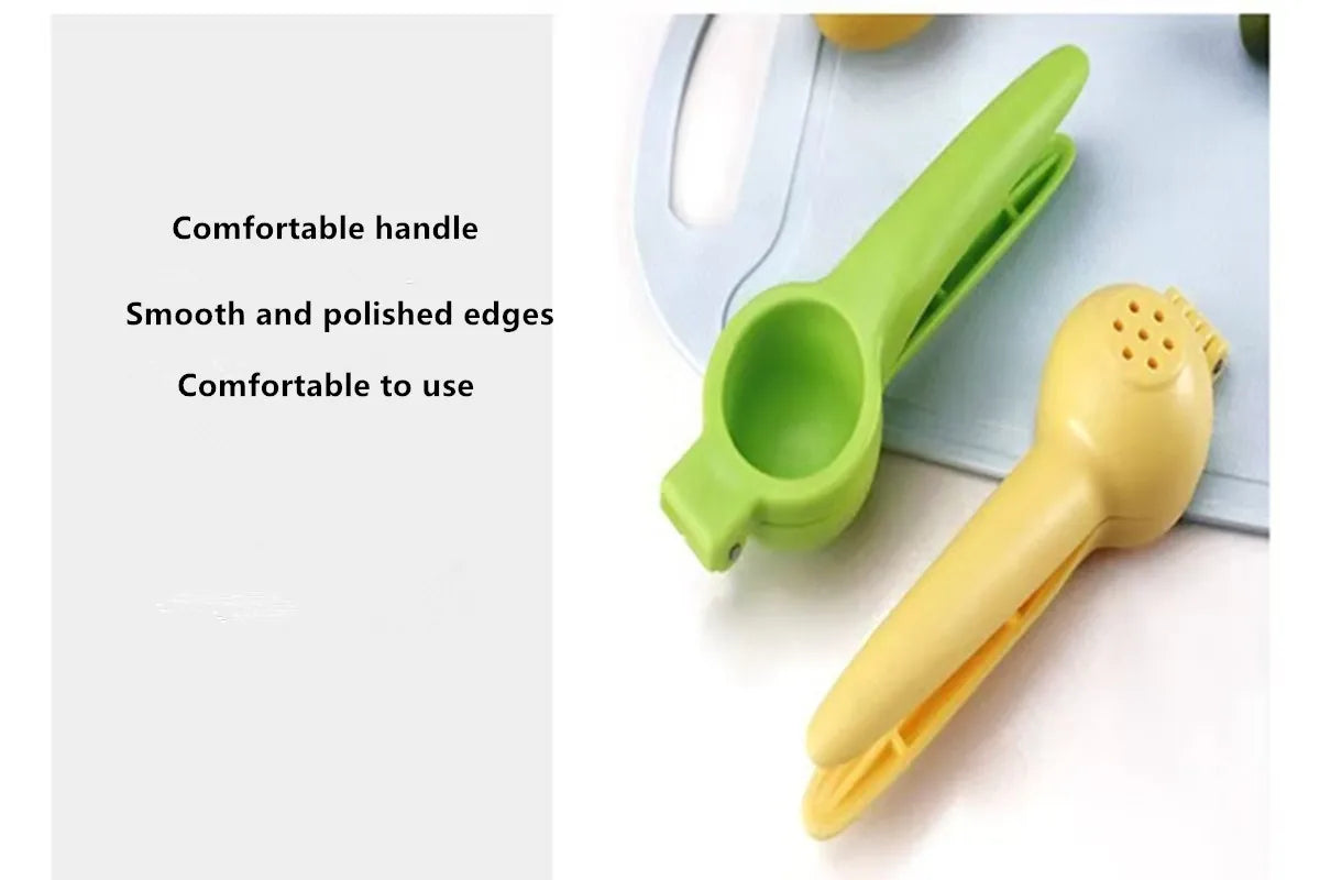 Portable WinniHouse manual lemon and orange juicer, compact kitchen tool for fresh citrus juice extraction.
