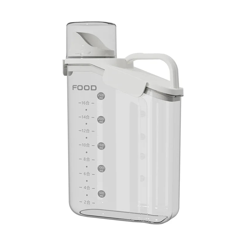 WinniHouse moisture-proof grain storage container showing a clear plastic container with lid, designed to keep grains dry and fresh.