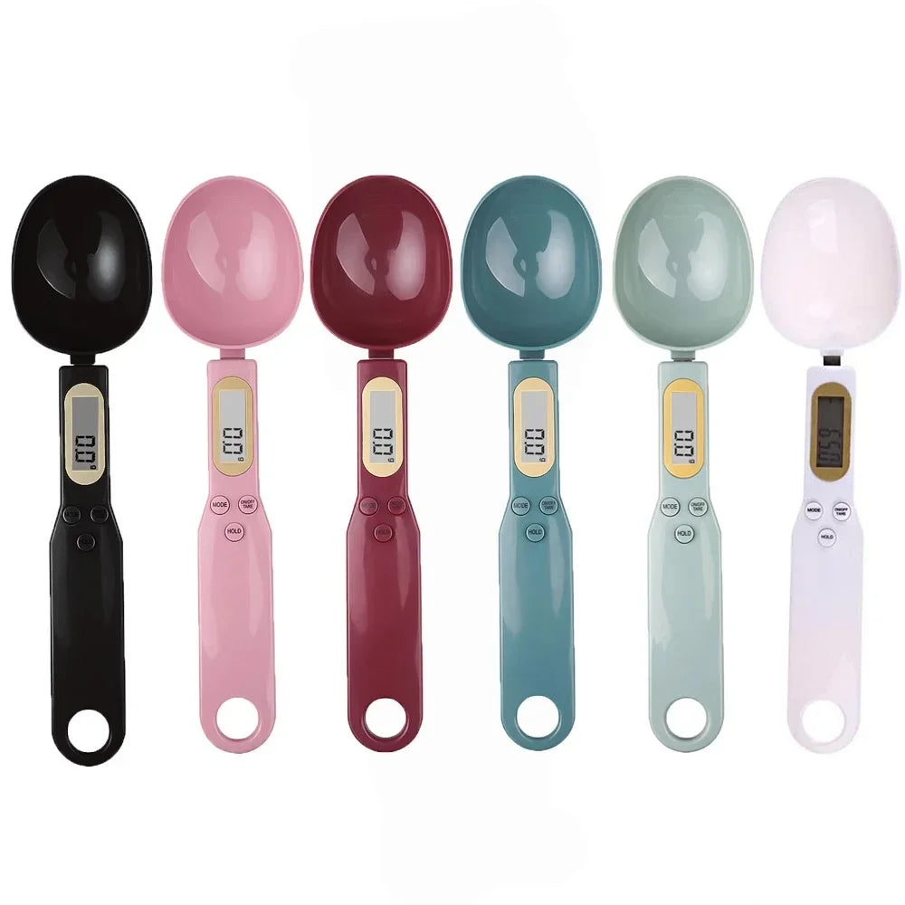 Digital 500g WinniHouse precision kitchen measuring spoon with LCD display, accurate to 0.5g, for cooking and baking.