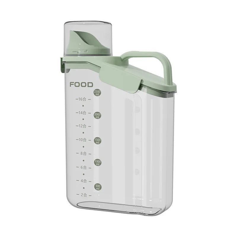 WinniHouse moisture-proof grain storage container with airtight lid, designed to keep grains fresh and dry.