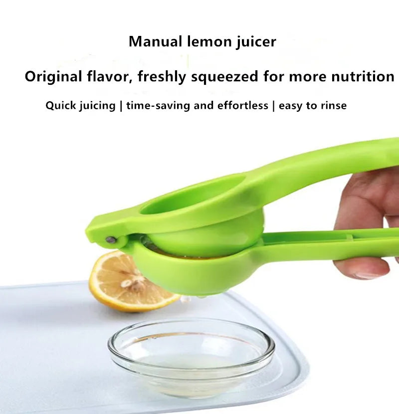 WinniHouse manual portable lemon and orange juicer, compact kitchen tool for fresh citrus juice extraction