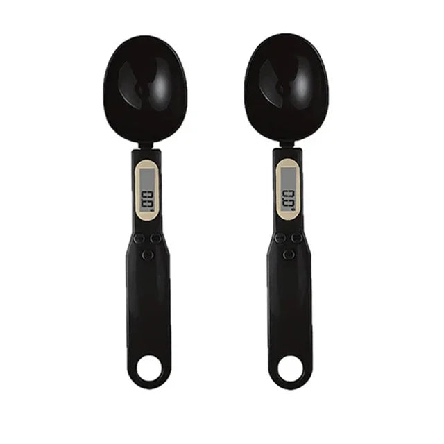 Digital measuring spoon from WinniHouse with LCD display, precise 0.5g accuracy, ideal for cooking and baking measurements.