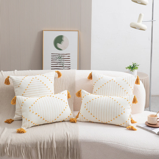 Boho cushion cover with tassels and geometric design in cotton, by WinniHouse, featuring a stylish and cozy decorative pillow.